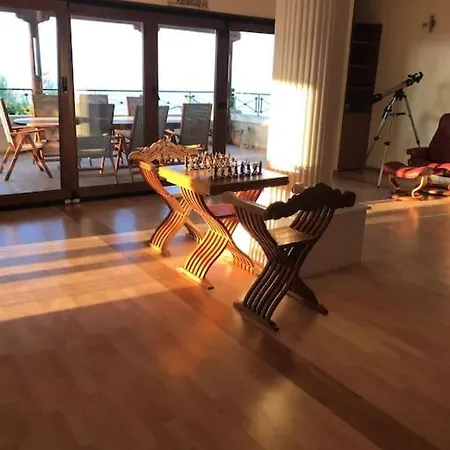 Luxury With Stunning Seaviews And Pool *