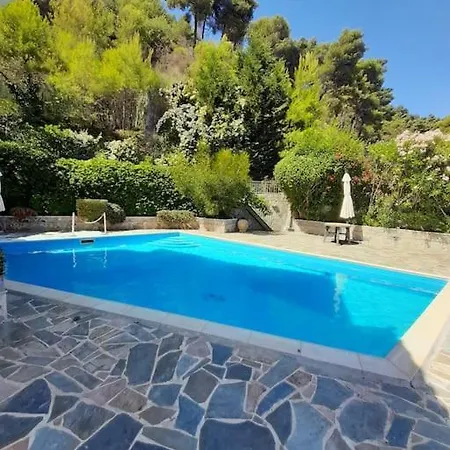 Luxury With Stunning Seaviews And Pool Willa *