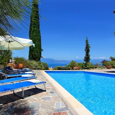 Luxury With Stunning Seaviews And Pool Willa *