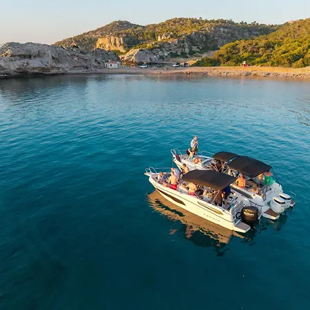 Luxury With Stunning Seaviews And Pool