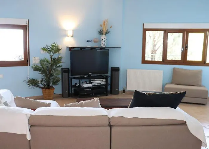 Luxury With Stunning Seaviews And Pool Villa Platanos (Achaea)